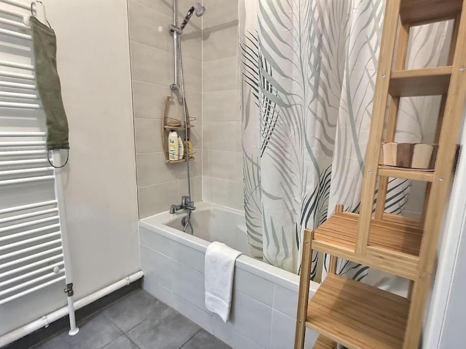 Superbe Appartement Avec 2 Balcons - Vue Sur La Cathedrale Environ 15 Min En Tram Strasbourg Ngoại thất bức ảnh